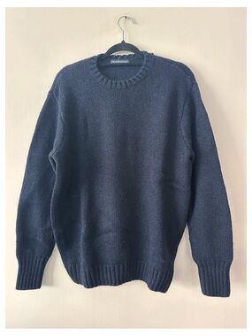 Brandy Melville Crew Neck oversized Wool
sweater navy blue one size